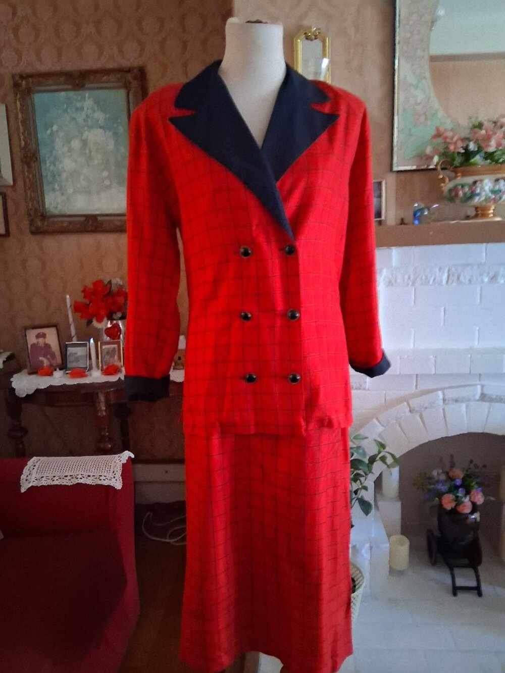 Anne's skirt suit